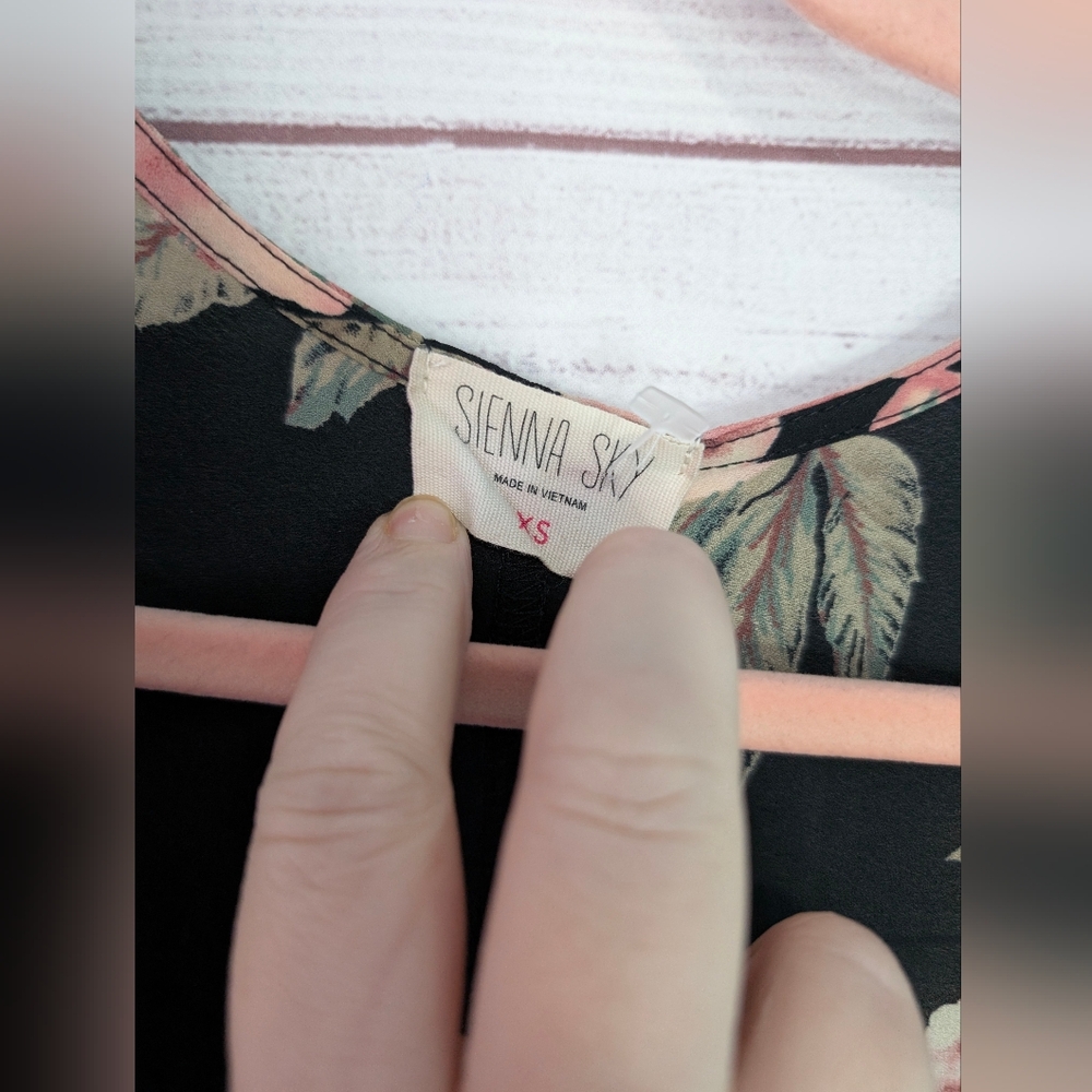 Euc Sirnna Sky Xs Floral Print Cover Up - Picture 7 of 7